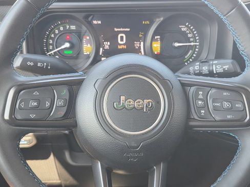 Used 2024 Jeep Wrangler Unlimited Rubicon 4xe AWD/4WD image 35