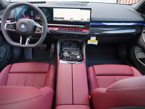 New 2026 BMW 550e xDrive w/ Premium Package image 14