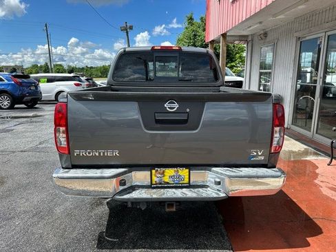 Used 2018 Nissan Frontier SV RWD image 7
