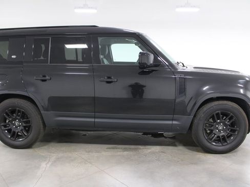 Used 2024 Land Rover Defender 110 S image 11