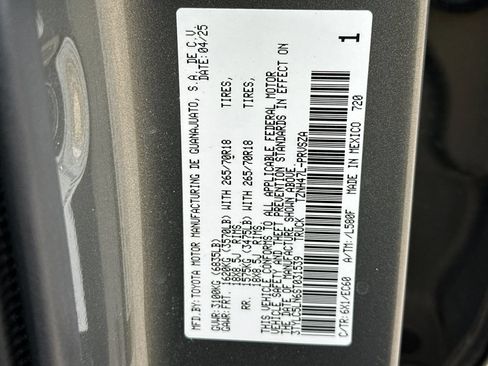 Certified 2025 Toyota Tacoma 4x4 Double Cab Hybrid image 30
