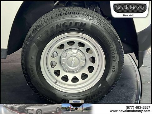 Used 2023 Chevrolet Colorado W/T w/ WT Convenience Package II AWD/4WD image 9