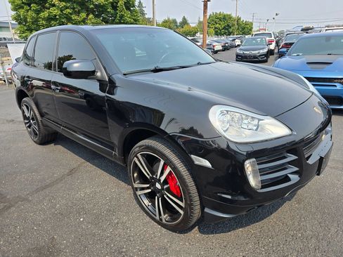 Used 2010 Porsche Cayenne AWD/4WD image 6