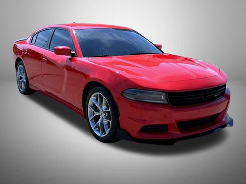 Used 2022 Dodge Charger SXT w/ Plus Group RWD image 3