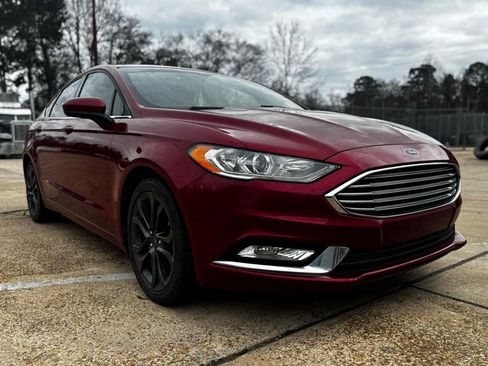 Used 2018 Ford Fusion SE w/ Equipment Group 201A image 1