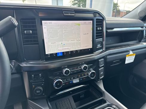 Used 2026 Ford F450 Lariat image 25