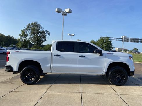 Used 2023 Chevrolet Silverado 1500 LT Trail Boss w/ Protection Package AWD/4WD image 13