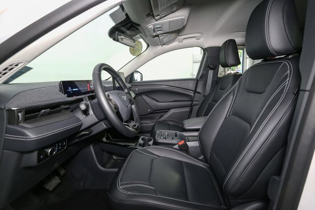 Used 2025 Ford Mustang Mach-E Premium AWD/4WD image 35
