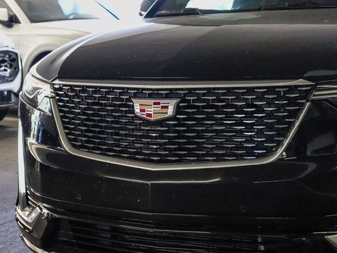 Used 2023 Cadillac XT6 Premium Luxury FWD image 8