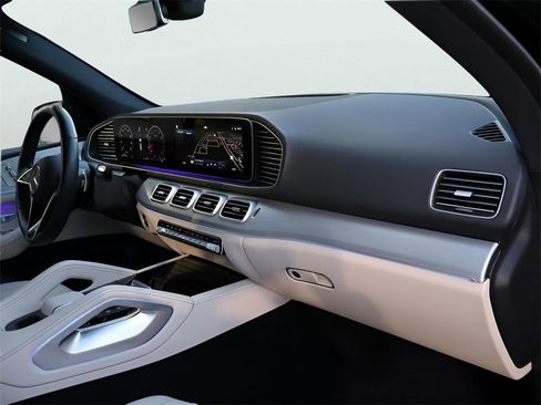 Certified 2025 Mercedes-Benz GLE 350 4MATIC image 11