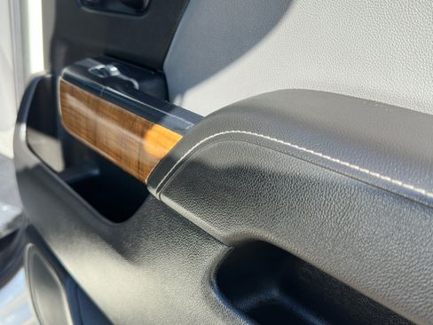 Used 2014 GMC Sierra 1500 SLT w/ SLT Crew Cab Value Package image 48