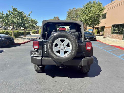 Used 2013 Jeep Wrangler Unlimited Sport AWD/4WD image 14