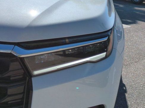 New 2026 Honda Pilot Touring image 9