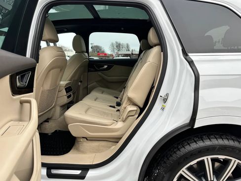 Used 2017 Audi Q7 3.0T Premium Plus AWD/4WD image 17