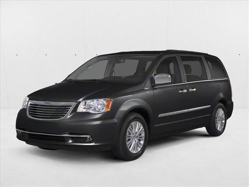Used 2013 Chrysler Town & Country Touring FWD image 1