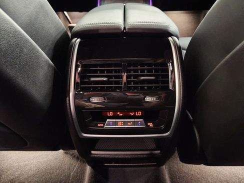 Used 2025 BMW X5 sDrive40i w/ M Sport Package image 31