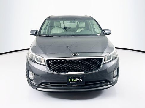Used 2016 Kia Sedona EX FWD image 2