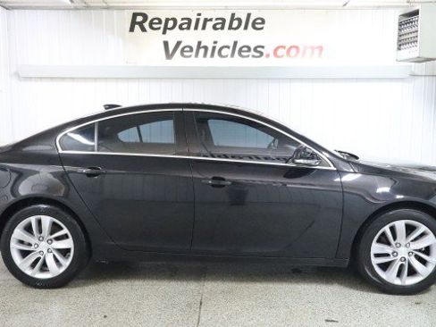 Used 2017 Buick Regal Premium w/ Driver Confidence Package #2 image 4