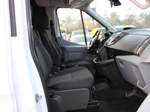 Used 2017 Ford Transit 150 XLT RWD image 8