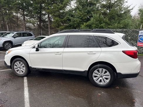 Used 2015 Subaru Outback 2.5i Premium image 4