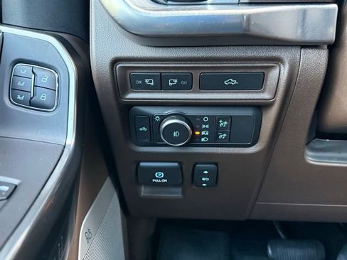 Used 2021 Ford F150 King Ranch w/ FX4 Off-Road Package AWD/4WD image 32