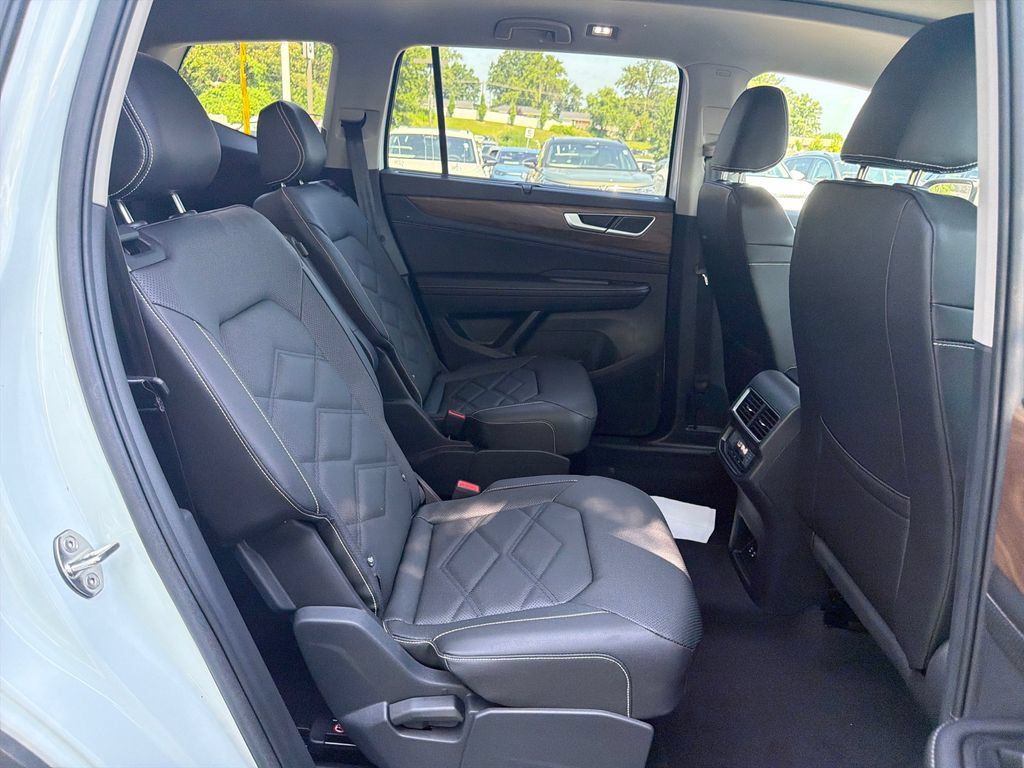 Used 2026 Volkswagen Atlas SE AWD/4WD image 31