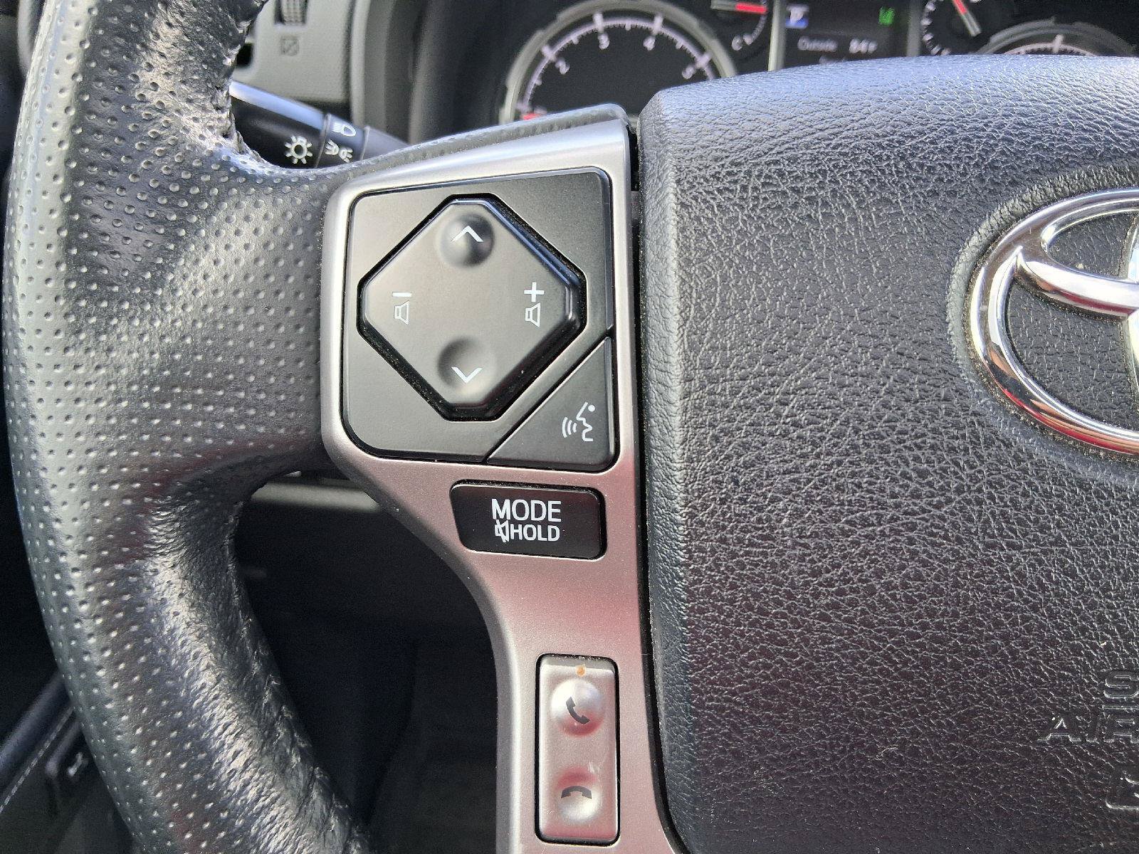 Used 2023 Toyota 4Runner Limited AWD/4WD image 40