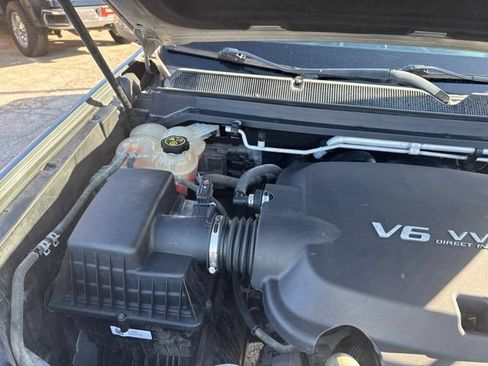 Used 2020 Chevrolet Colorado LT RWD image 6