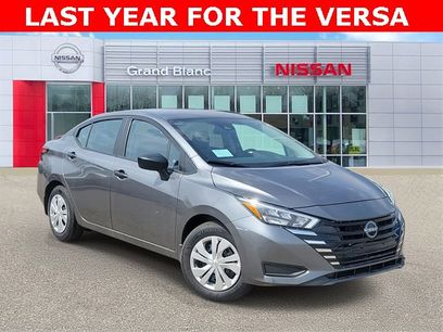 New 2025 Nissan Versa S w/ Trunk Package
