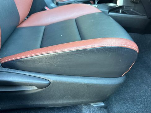 Used 2014 Toyota RAV4 Limited w/ Technology Package image 23