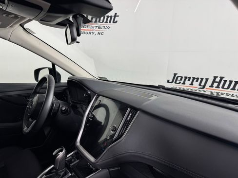 Used 2024 Subaru Outback Premium image 31