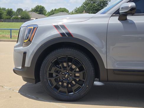 Used 2022 Kia Telluride SX w/ Nightfall Edition Package AWD/4WD image 30