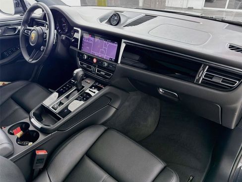 Certified 2026 Porsche Macan Turbo AWD/4WD image 29