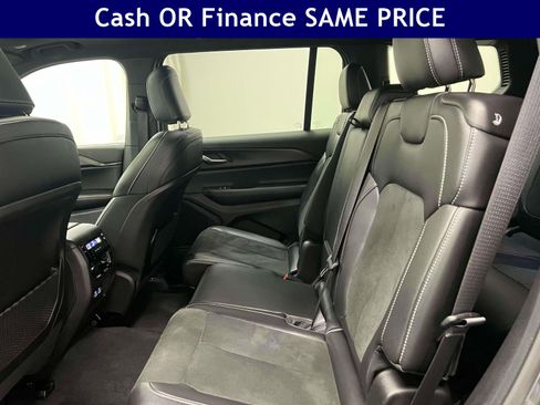 Used 2025 Jeep Grand Cherokee L Altitude AWD/4WD image 14