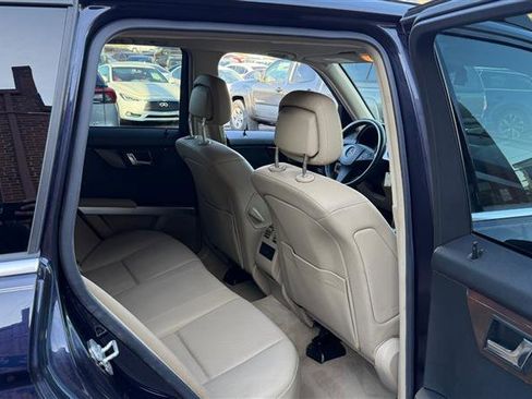 Used 2011 Mercedes-Benz GLK 350 4MATIC image 10