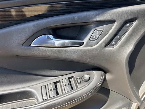 Used 2018 Buick Envision Essence image 25