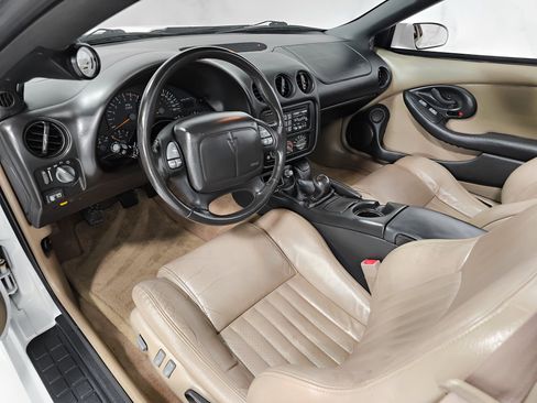 Used 2002 Pontiac Firebird Formula image 17