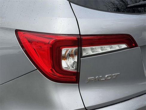 Certified 2020 Honda Pilot Elite image 9