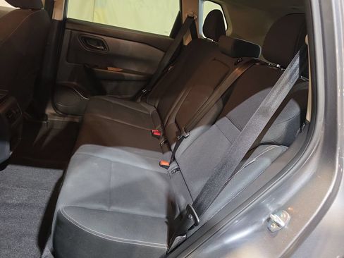 Used 2024 Nissan Rogue S FWD image 23