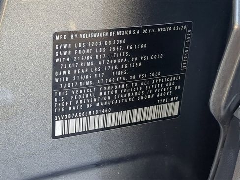 Certified 2020 Volkswagen Tiguan SE image 34