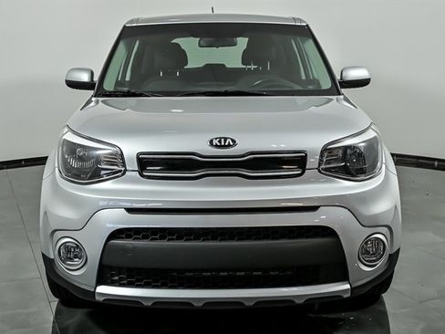 Used 2017 Kia Soul + FWD image 4
