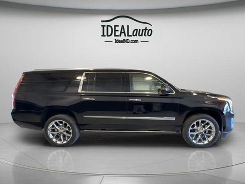 Used 2019 Cadillac Escalade ESV Platinum AWD/4WD image 6