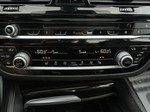 Used 2017 BMW 530i xDrive 530i xDrive Sedan 4D image 39