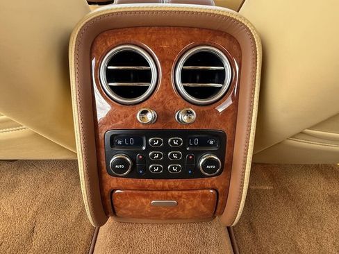 Used 2011 Bentley Flying Spur Flying Spur Speed image 40