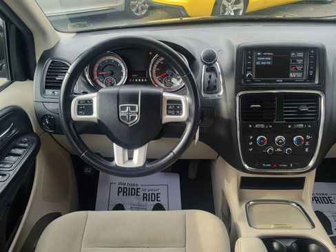 Used 2015 Dodge Grand Caravan SXT w/ UConnect Hands-Free Group image 14