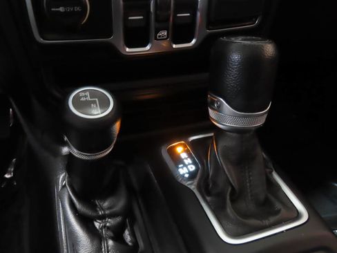 Used 2019 Jeep Wrangler Unlimited Sport S AWD/4WD image 10