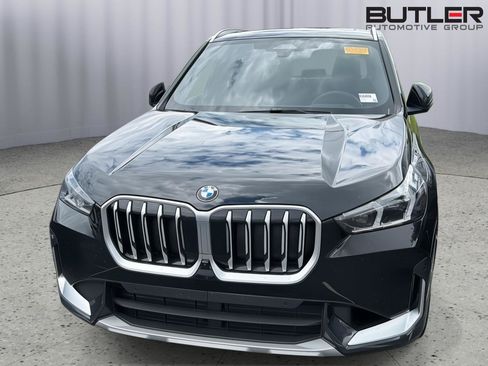 Used 2026 BMW X1 xDrive28i w/ Technology Package AWD/4WD image 3