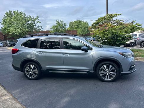 Used 2019 Subaru Ascent Limited w/ Popular Package #3 AWD/4WD image 2