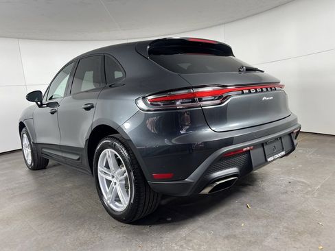 Certified 2025 Porsche Macan image 3