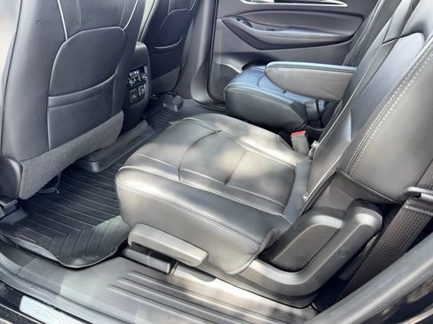 Used 2020 Buick Enclave Avenir w/ Avenir Technology Package AWD/4WD image 32